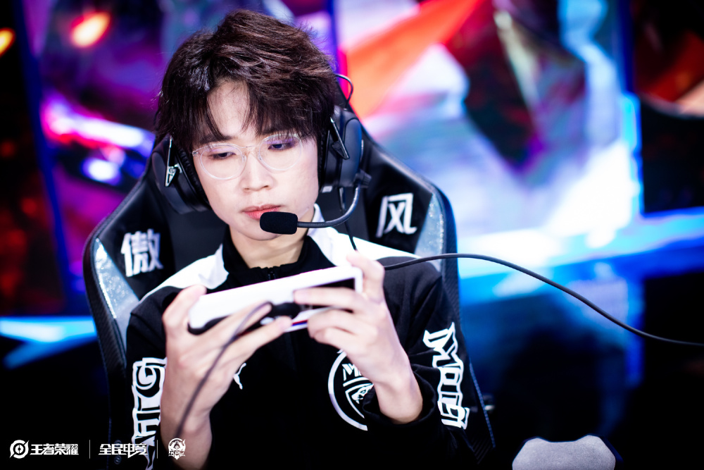 姆阵型撕成 姆阵型撕成