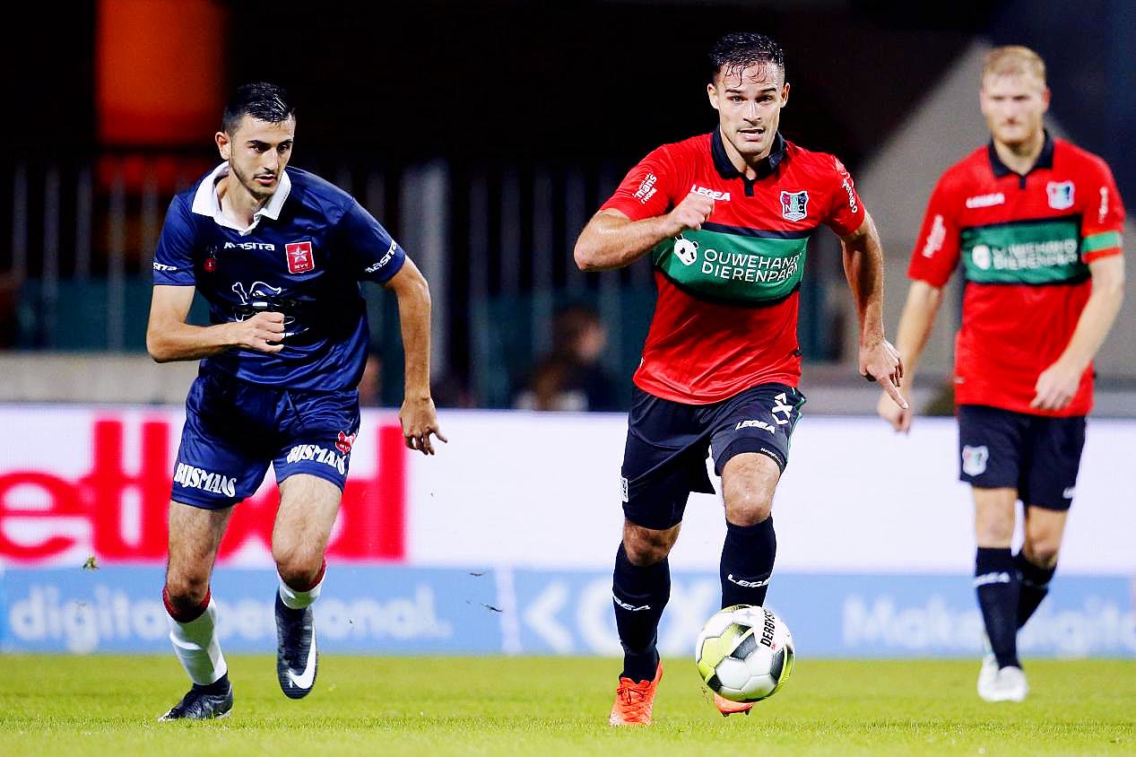 和球场外自 和球场外自