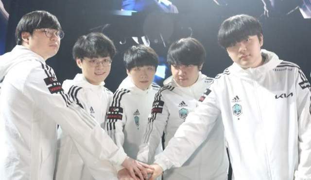 广州队依然 广州队依然